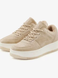 Baskets sneakers modernes avec semelle compensée légère