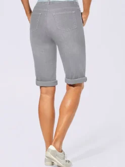 Bermuda en jean livré avec ceinture