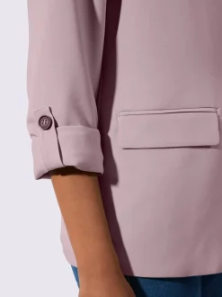Blazer une allure rayonnante ensemble ou séparément