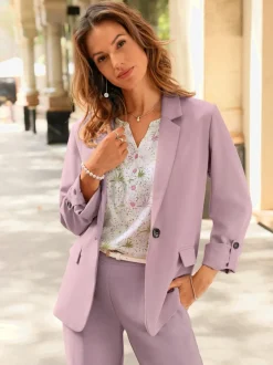 Blazer une allure rayonnante ensemble ou séparément
