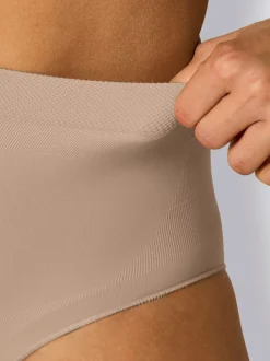 Culotte gainante effet affinant