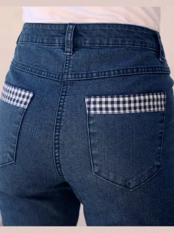 Jean droit à revers carreaux en bas des jambes