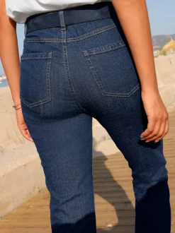 Jean 5 poches qualité coton extensible indéformable