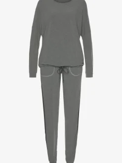 Joli pyjama chiné