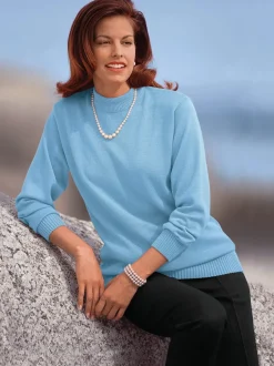Pull femme en maille légère à col rond et manches longues