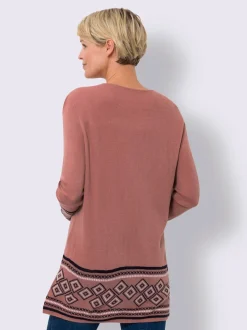 pull long col rond et manches longues avec motif jacquard géométrique