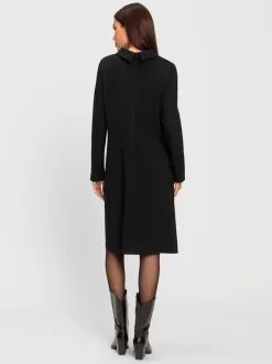 Robe fourreau grand col roulé