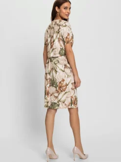 Robe fourreau à manches courtes imprimée de feuilles