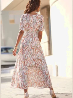 Robe longue robe d'été élégante à encolure en v dégagée