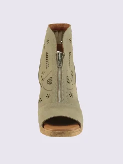 Sandales de fabrication espagnole