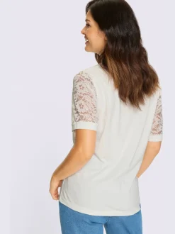 T-shirt en dentelle manches bouffantes discrètes