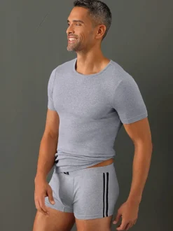 T-shirt homme simple près du corps confortable
