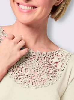 T-shirt manches courtes empiècement dentelle