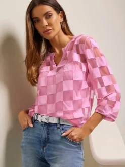 T shirt manches trois quarts et motif carreaux dévoré encolure V