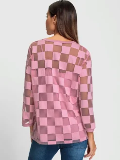 T shirt manches trois quarts et motif carreaux dévoré encolure V