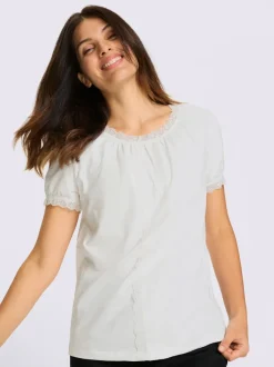 T-shirt traditionnel empiècement en dentelle