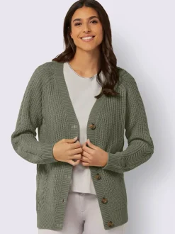 Veste en tricot manches raglan avec joli motif torsadé