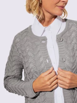 Veste en tricot superbe motif ajouré